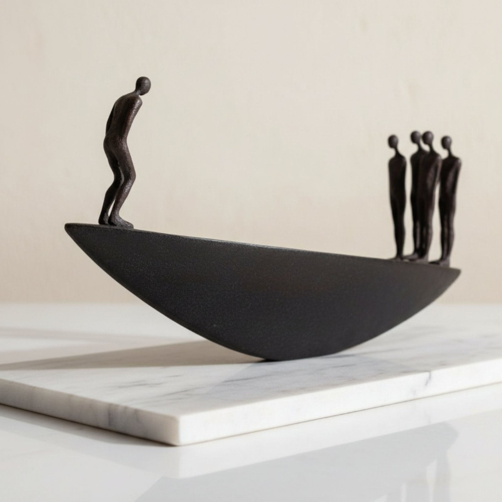 Modern Resin Sailboat Statue A - Resin Art Furniture ulasan dan harga